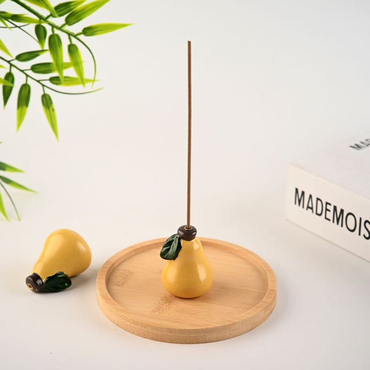 Modern Minimalist Ceramic Pear Incense Holder, Creative Fruit-shaped Incense Stand, Zen-style Aroma Tray for Home Use